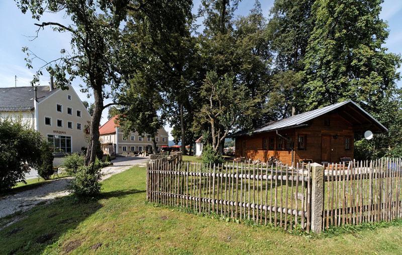 Hotel Brauerei-Gasthof Eck à Böbrach Extérieur photo