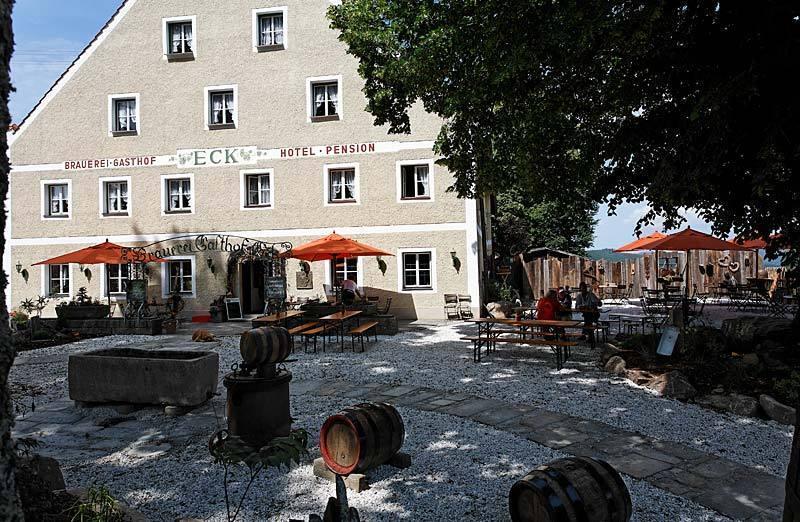 Brauerei-Gasthof Eck Böbrach Extérieur photo