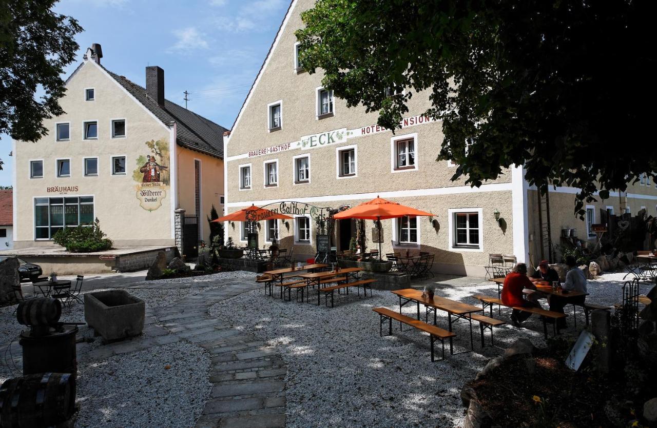 Hotel Brauerei-Gasthof Eck à Böbrach Extérieur photo