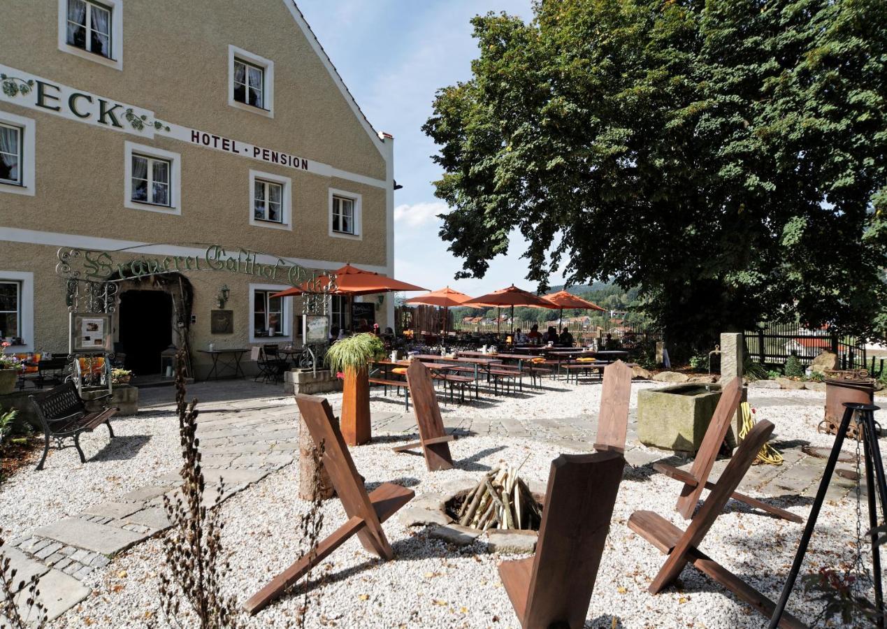 Hotel Brauerei-Gasthof Eck à Böbrach Extérieur photo